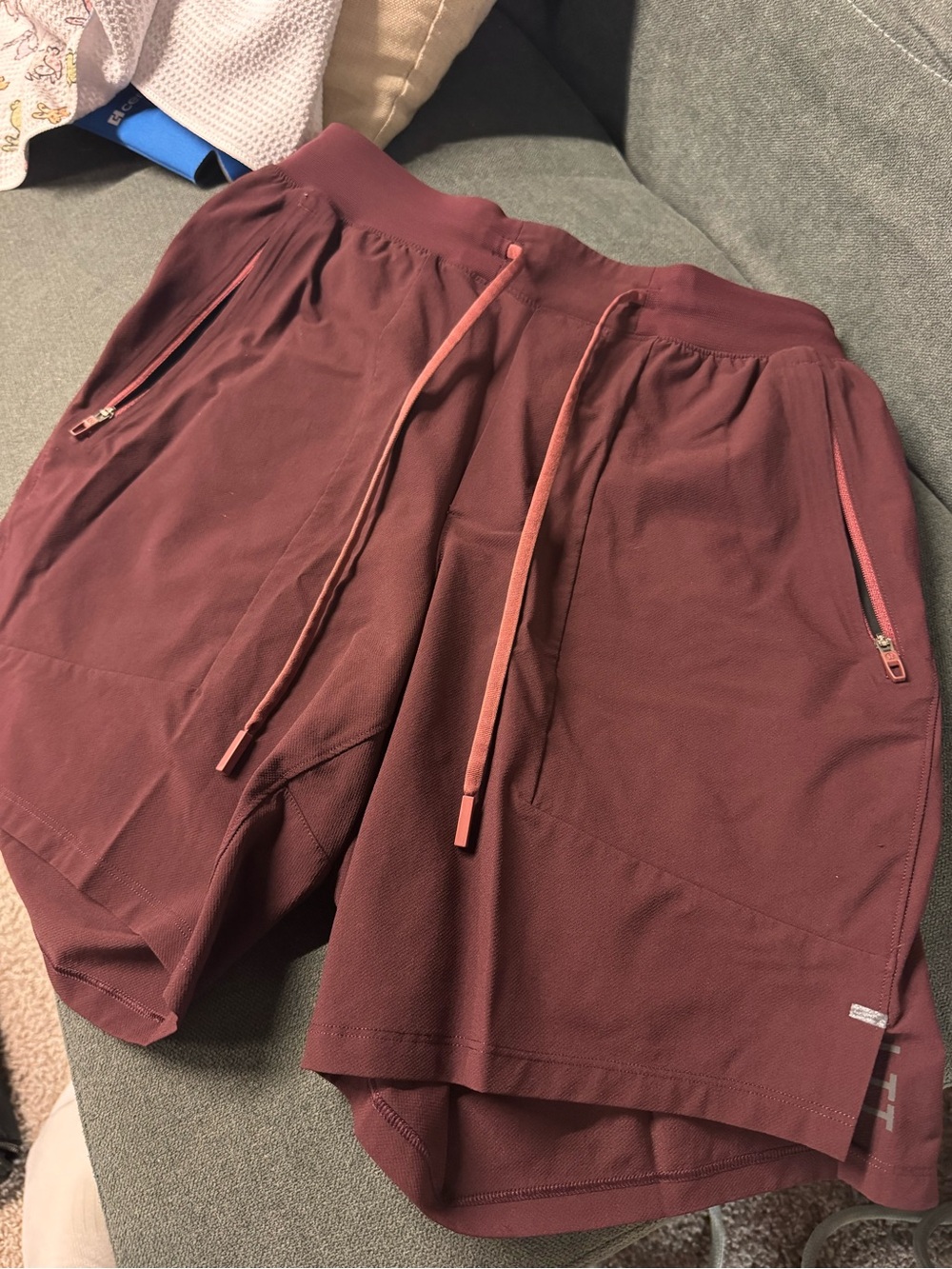 Men's Lululemon Athletic Drawstring Shorts - Maroon